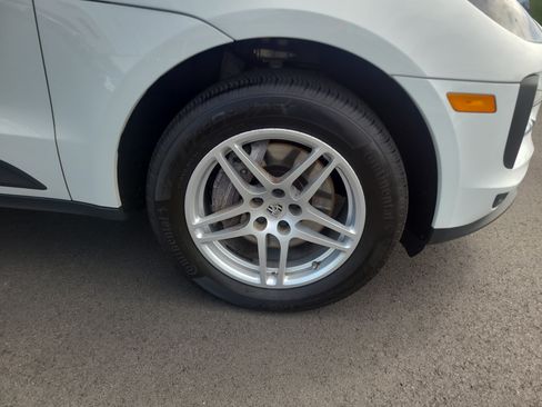 Used 2021 Porsche Macan AWD/4WD image 12