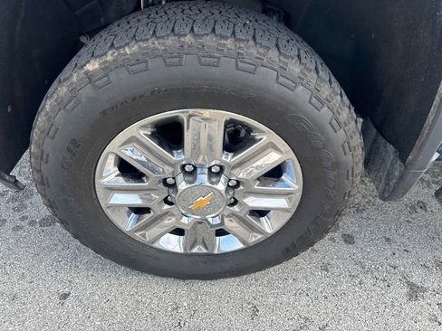 Used 2026 Chevrolet Silverado 2500 High Country w/ Technology Package AWD/4WD image 52