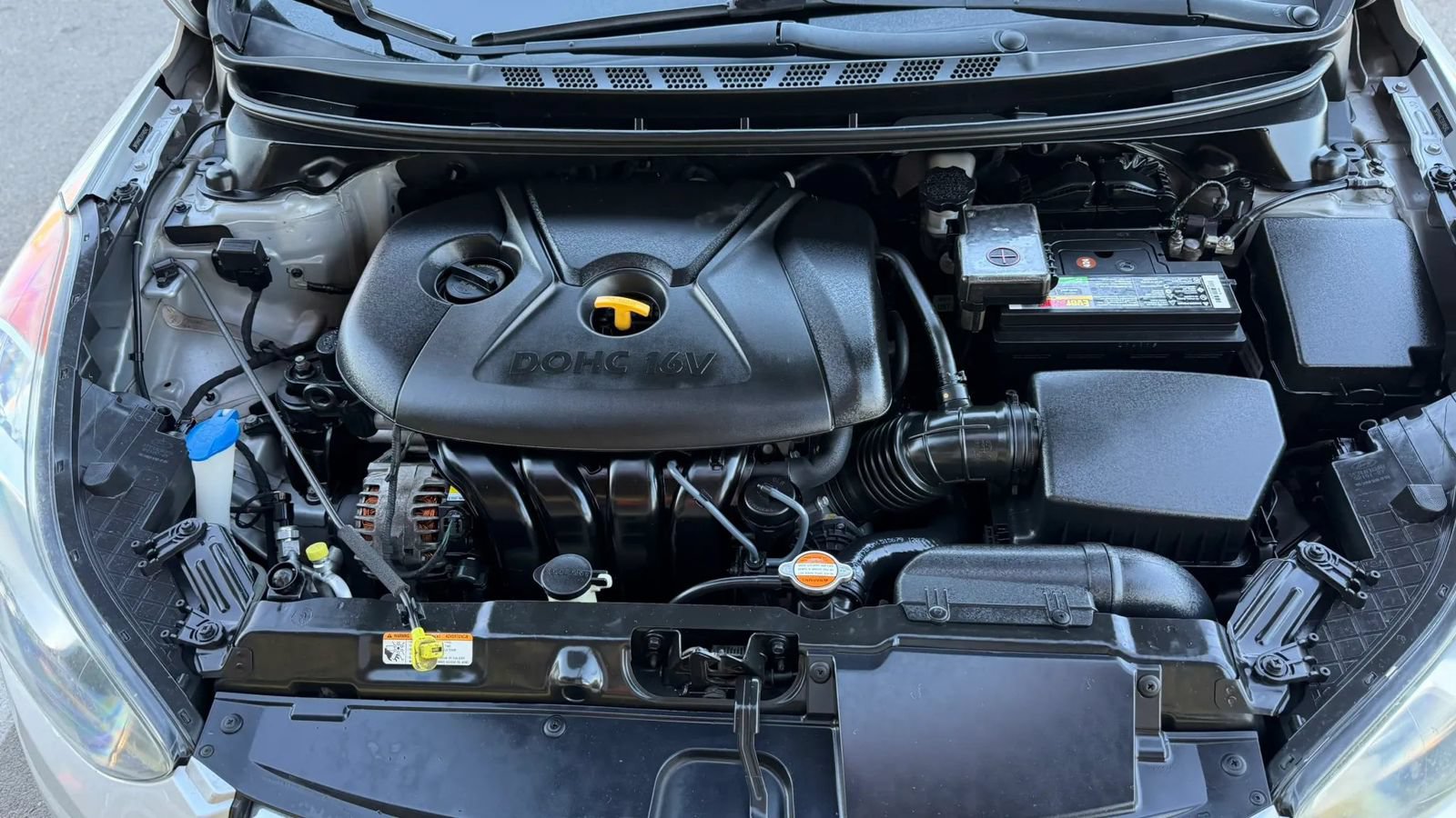 Used 2012 Hyundai Elantra GLS FWD image 21