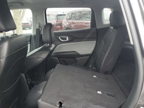 Certified 2022 Jeep Compass Latitude w/ Convenience Group image 24