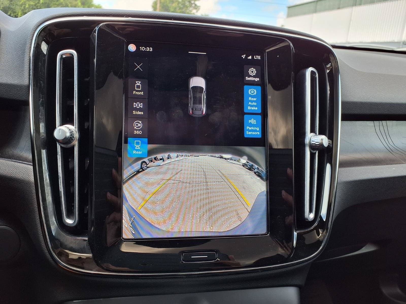 Certified 2023 Volvo C40 P8 Recharge Plus AWD/4WD image 27