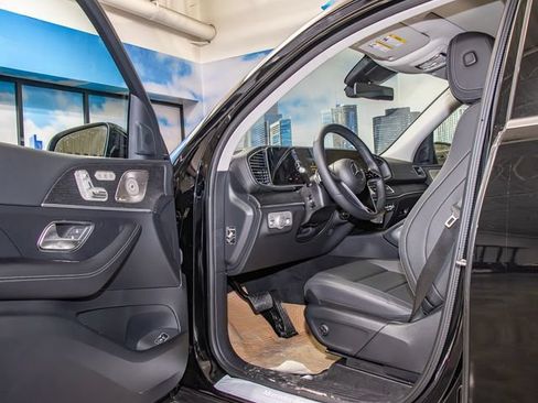 Certified 2026 Mercedes-Benz GLS 450 4MATIC image 13