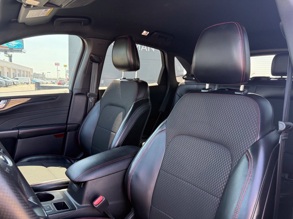 Used 2023 Ford Escape ST-Line w/ Tech Pack #1 FWD image 30