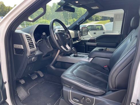 Used 2016 Ford F150 Platinum w/ Equipment Group 701A Luxury AWD/4WD image 20