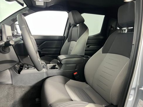 Used 2025 Toyota Tacoma TRD Off-Road image 21