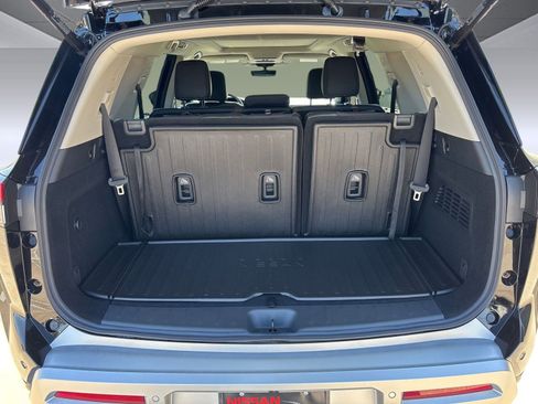 New 2025 Nissan Pathfinder Platinum w/ Cargo Package image 22