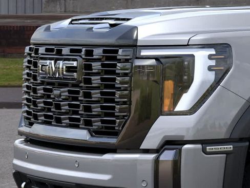 New 2026 GMC Sierra 3500 Denali Ultimate AWD/4WD image 13