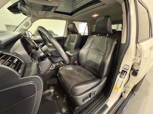 Used 2020 Toyota 4Runner Nightshade AWD/4WD image 9