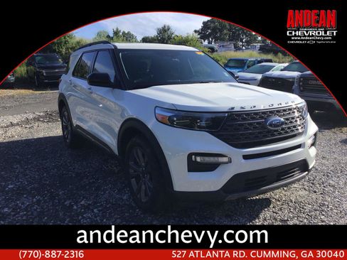 Used 2023 Ford Explorer XLT w/ Equipment Group 202A RWD image 1