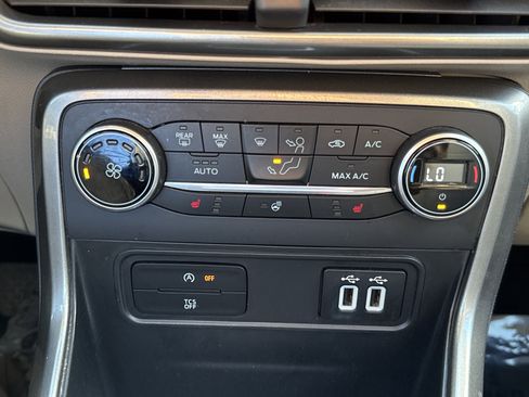 Used 2018 Ford EcoSport SE w/ SE Cold Weather Package image 22