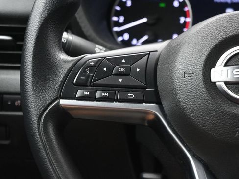 Used 2024 Nissan Sentra SV FWD image 22
