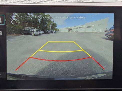 Used 2025 Kia Carnival FWD image 16