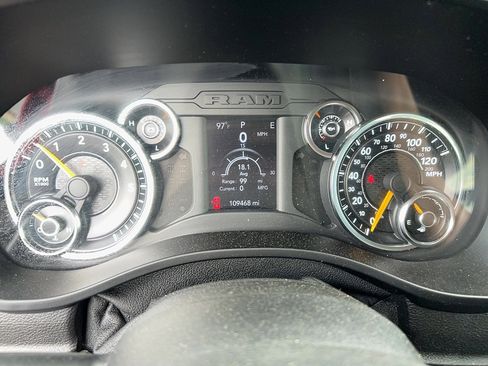 Used 2019 RAM 1500 Big Horn RWD image 17