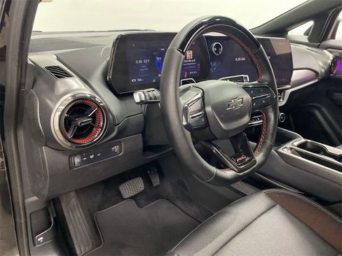 Used 2024 Chevrolet Equinox EV RS image 2