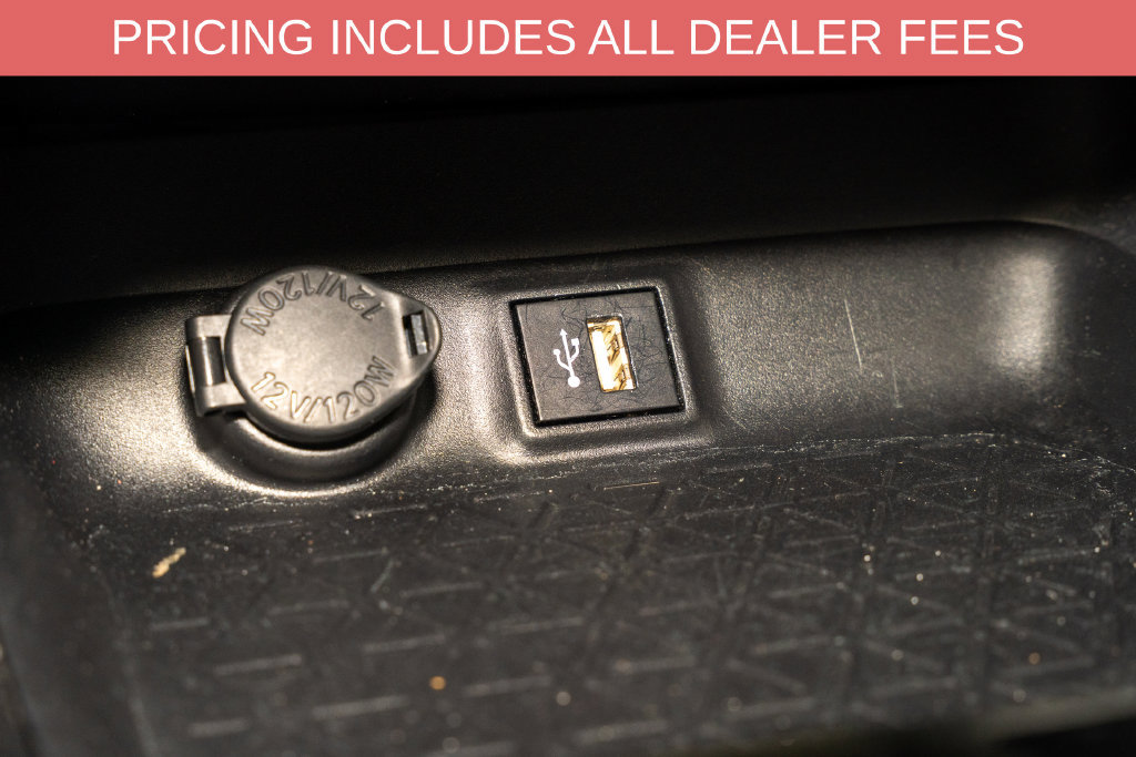 Used 2025 Toyota RAV4 XLE FWD image 14