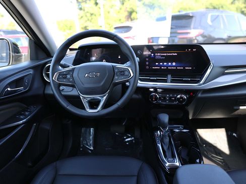 Used 2025 Chevrolet Trax ACTIV w/ Driver Confidence Package FWD image 14