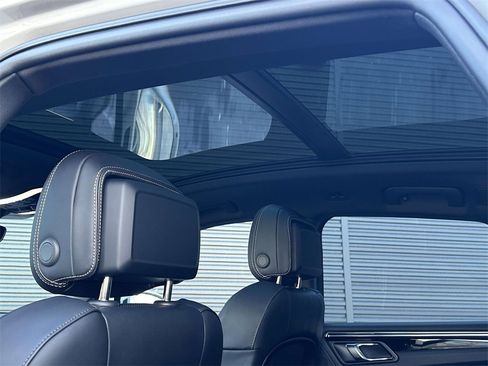 New 2026 Porsche Macan S image 17