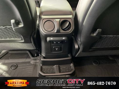 New 2026 Jeep Wrangler Unlimited Sahara AWD/4WD image 29