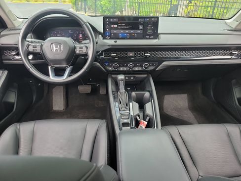 Used 2023 Honda Accord Touring image 15