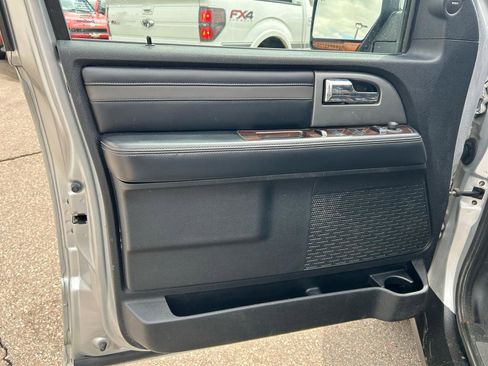Used 2015 Ford Expedition Platinum AWD/4WD image 15