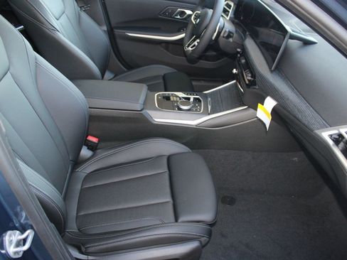 Used 2026 BMW 330i Sedan w/ M Sport Package RWD image 26