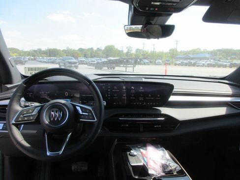 New 2026 Buick Enclave Avenir w/ Super Cruise Package FWD image 15
