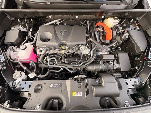 Used 2025 Toyota RAV4 XLE image 34