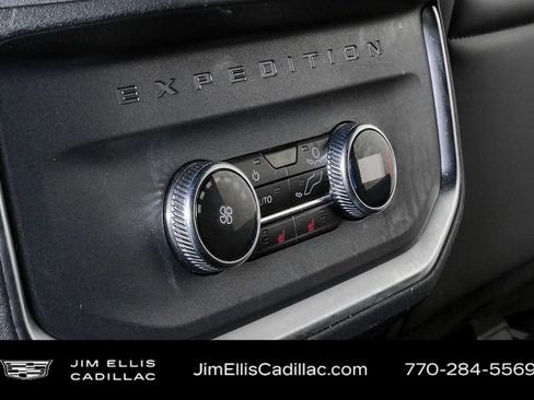 Used 2025 Ford Expedition Max Platinum w/ Stealth Appearance Package AWD/4WD image 22