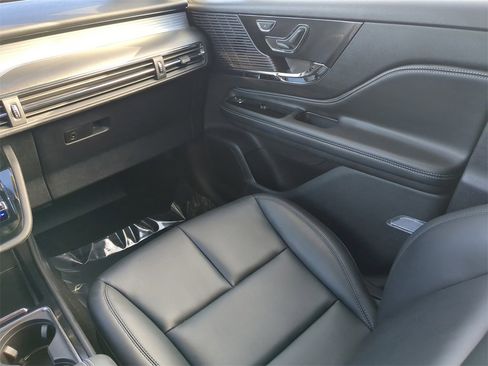 Certified 2022 Lincoln Corsair FWD image 14