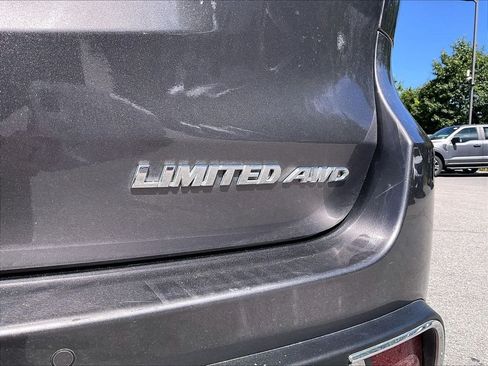 Used 2019 Toyota Highlander Limited Platinum AWD/4WD image 29
