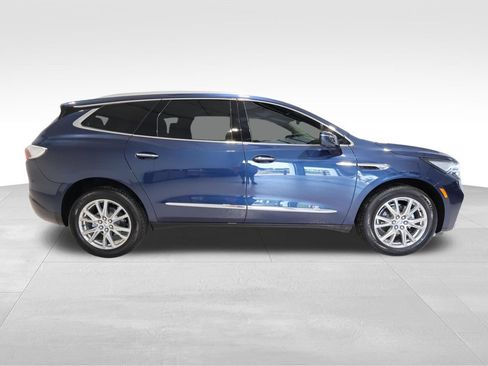 Used 2023 Buick Enclave Essence w/ Experience Buick Package FWD image 5