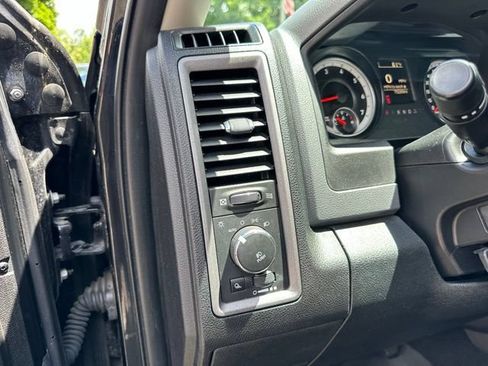 Used 2014 RAM 1500 Express AWD/4WD image 14