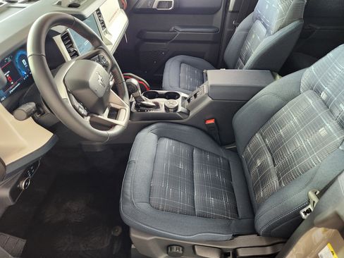 New 2026 Ford Bronco Heritage Edition AWD/4WD image 11