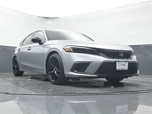 Used 2023 Honda Civic Sport image 13