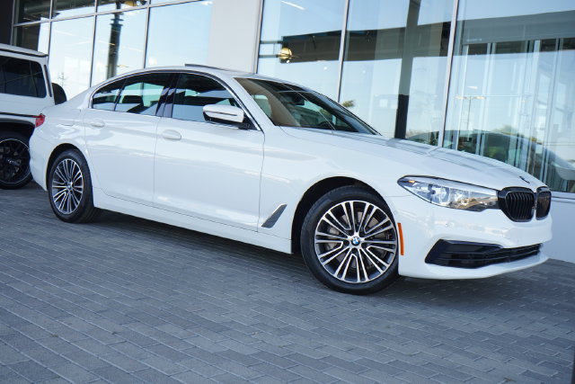 Used 2020 BMW 530e w/ Convenience Package RWD image 1