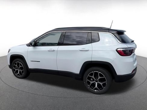 Used 2025 Jeep Compass Limited AWD/4WD image 8