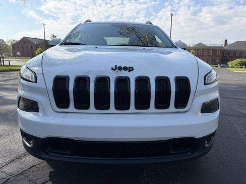 Used 2016 Jeep Cherokee Latitude w/ Cold Weather Group FWD image 2