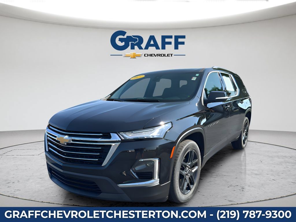 Used 2023 Chevrolet Traverse LT w/ Rear Camera Mirror Package AWD/4WD image 1