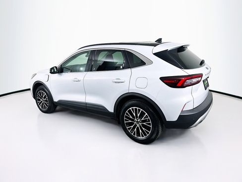 Used 2025 Ford Escape SE image 5