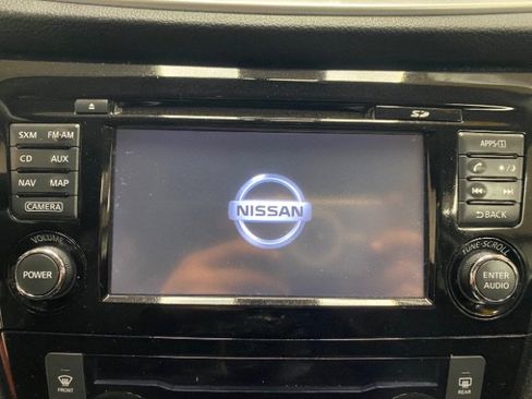 Used 2016 Nissan Rogue SV w/ SV Premium Package image 24