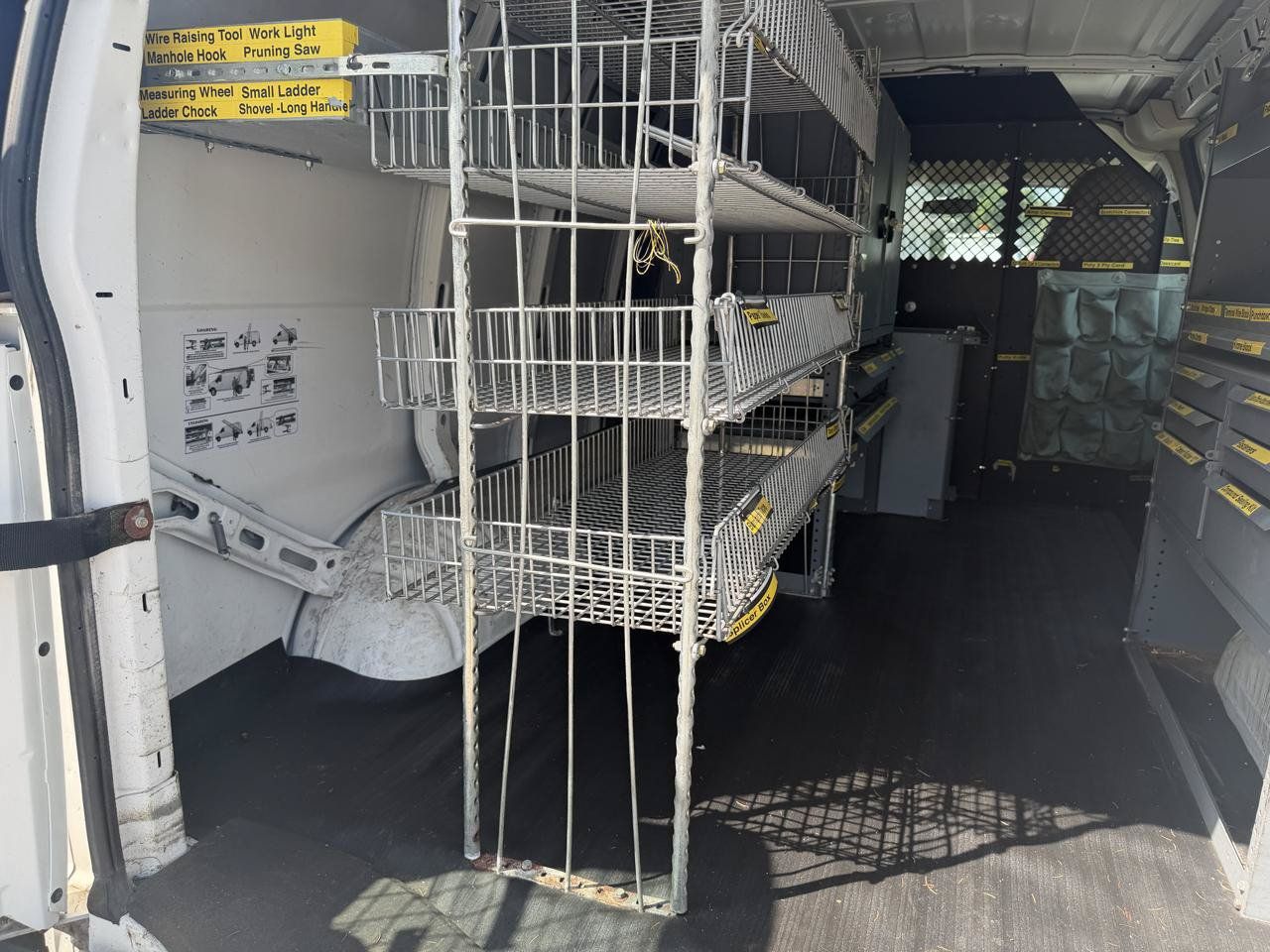 Used 2012 Chevrolet Express 2500 RWD image 15