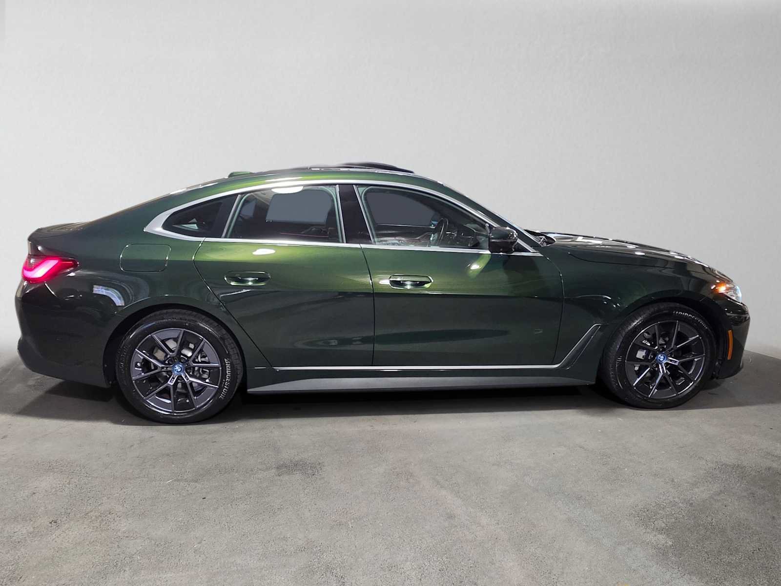 Used 2023 BMW i4 eDrive40 w/ Premium Package RWD image 2