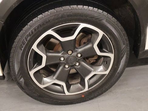 Used 2014 Subaru Crosstrek 2.0i Premium w/ Moonroof Package image 7