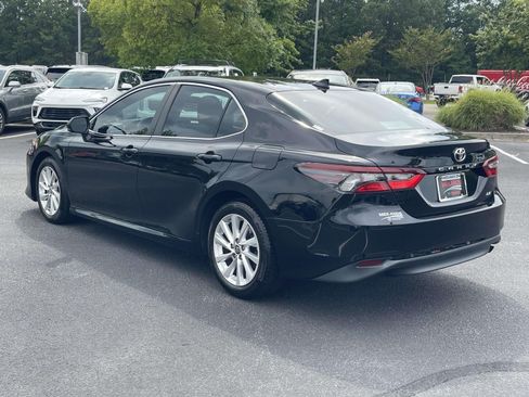 Used 2023 Toyota Camry LE FWD image 4