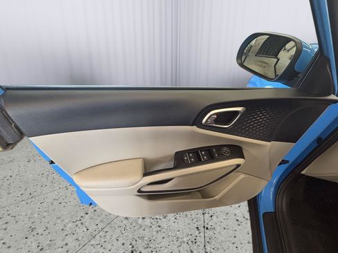 Used 2024 Kia Soul EX FWD image 24
