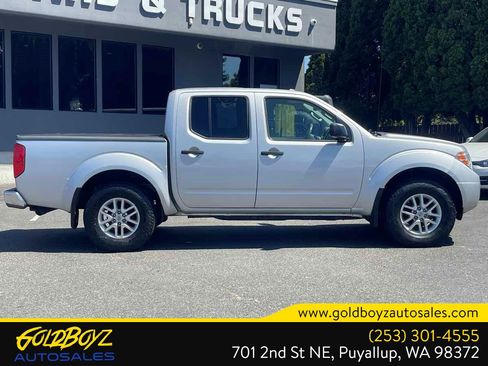 Used 2016 Nissan Frontier SV w/ SV Value Truck Package AWD/4WD image 3