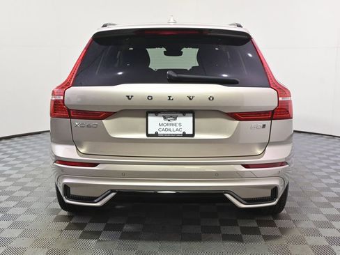 Used 2025 Volvo XC60 B5 Plus AWD/4WD image 5