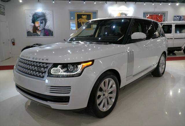 Used 2017 Land Rover Range Rover HSE AWD/4WD image 3