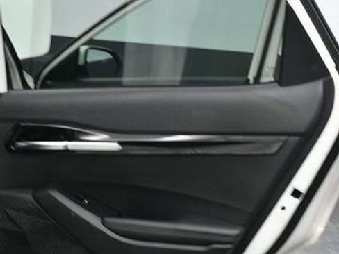 Used 2022 Kia Seltos EX image 11