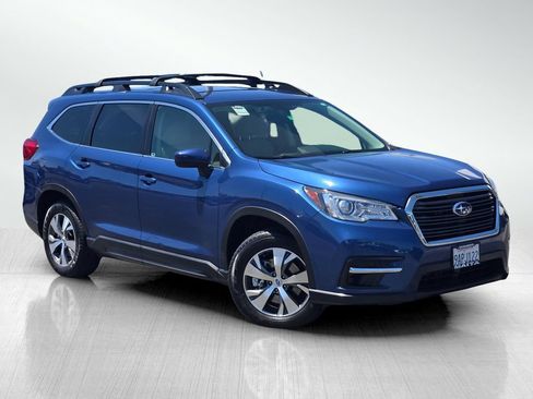 Used 2022 Subaru Ascent Premium w/ Convenience Package AWD/4WD image 1